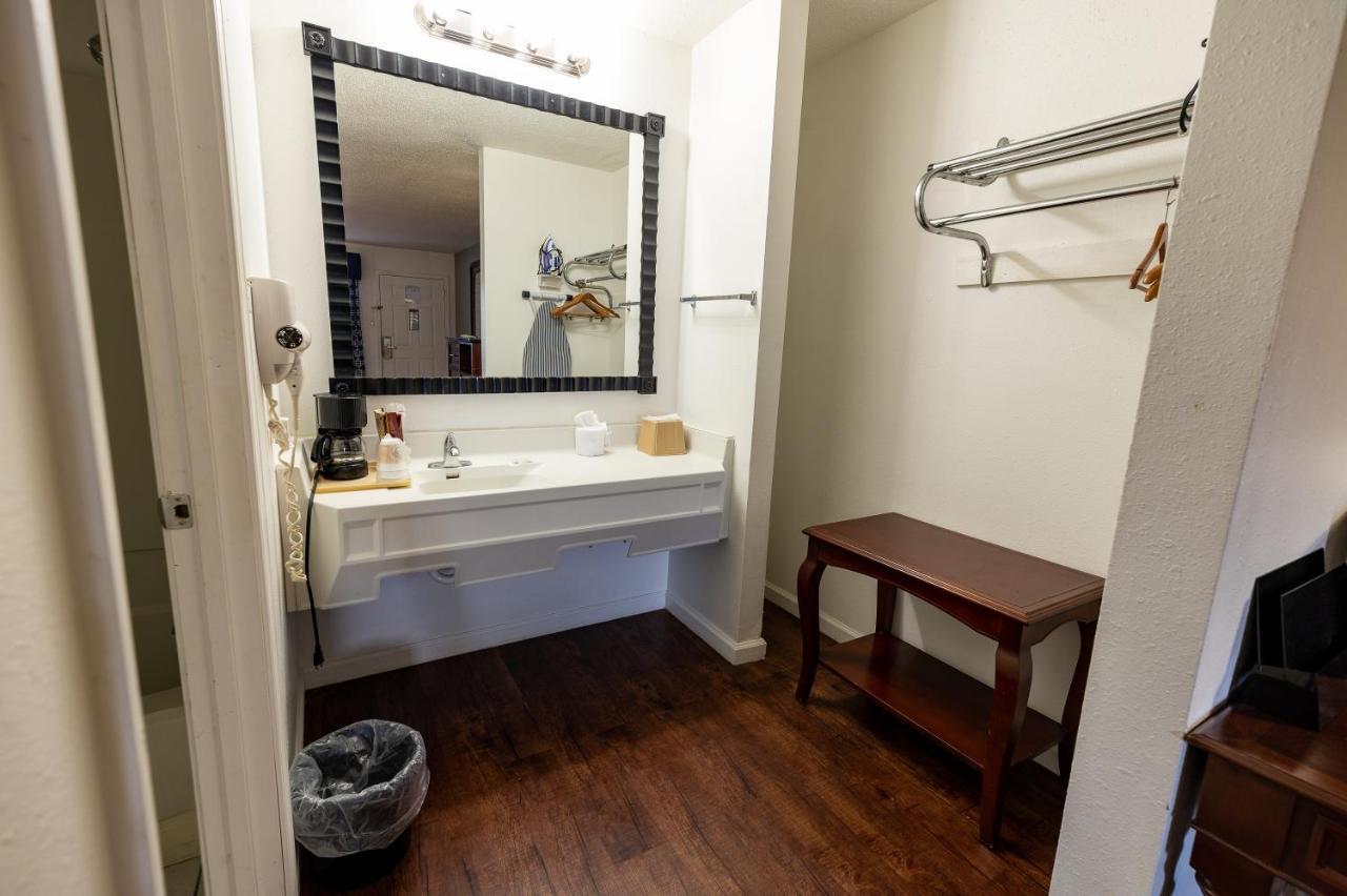 American Inn & Suites Russellville Zewnętrze zdjęcie